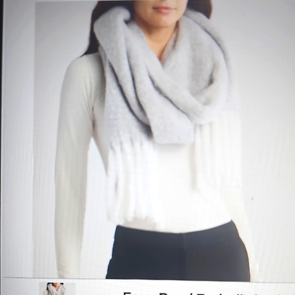 NWT Nordstrom Rack Faux Pearl Embellished Scarf Gray/White - Picture 1 of 12